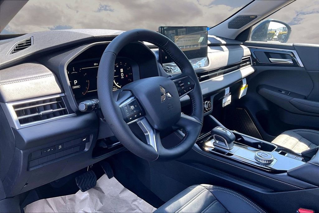 2026 Mitsubishi Outlander FWD