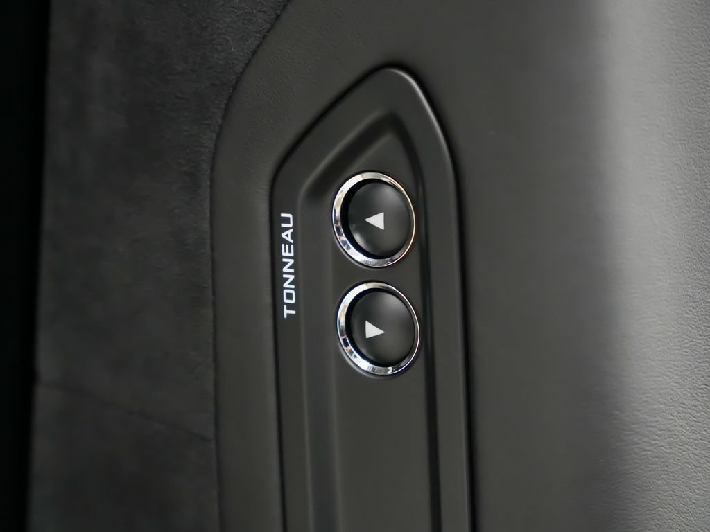 Used 2026 McLaren 750S Spider photo 18