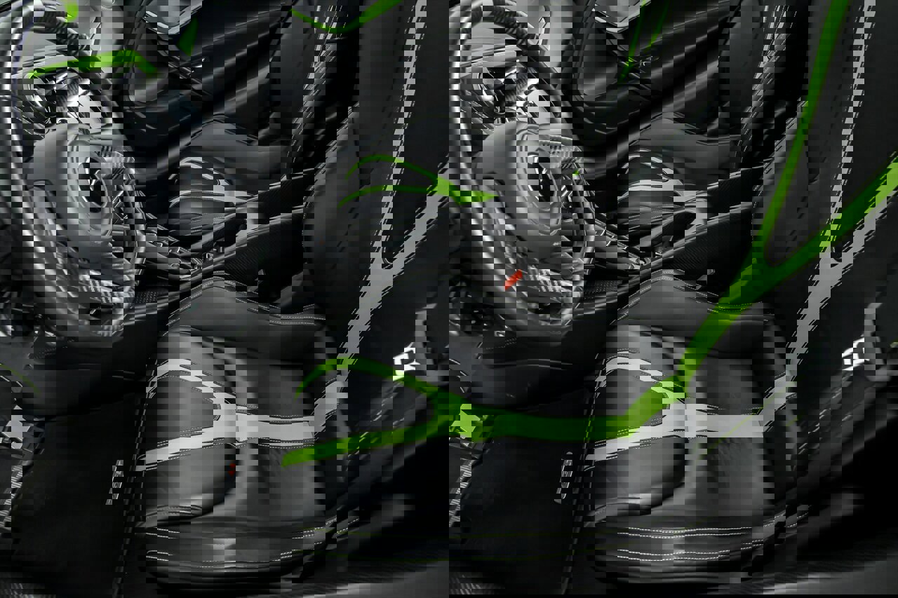 Used 2022 McLaren 765LT photo 21