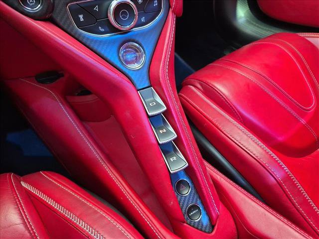 Used 2020 McLaren 720S Performance photo 11