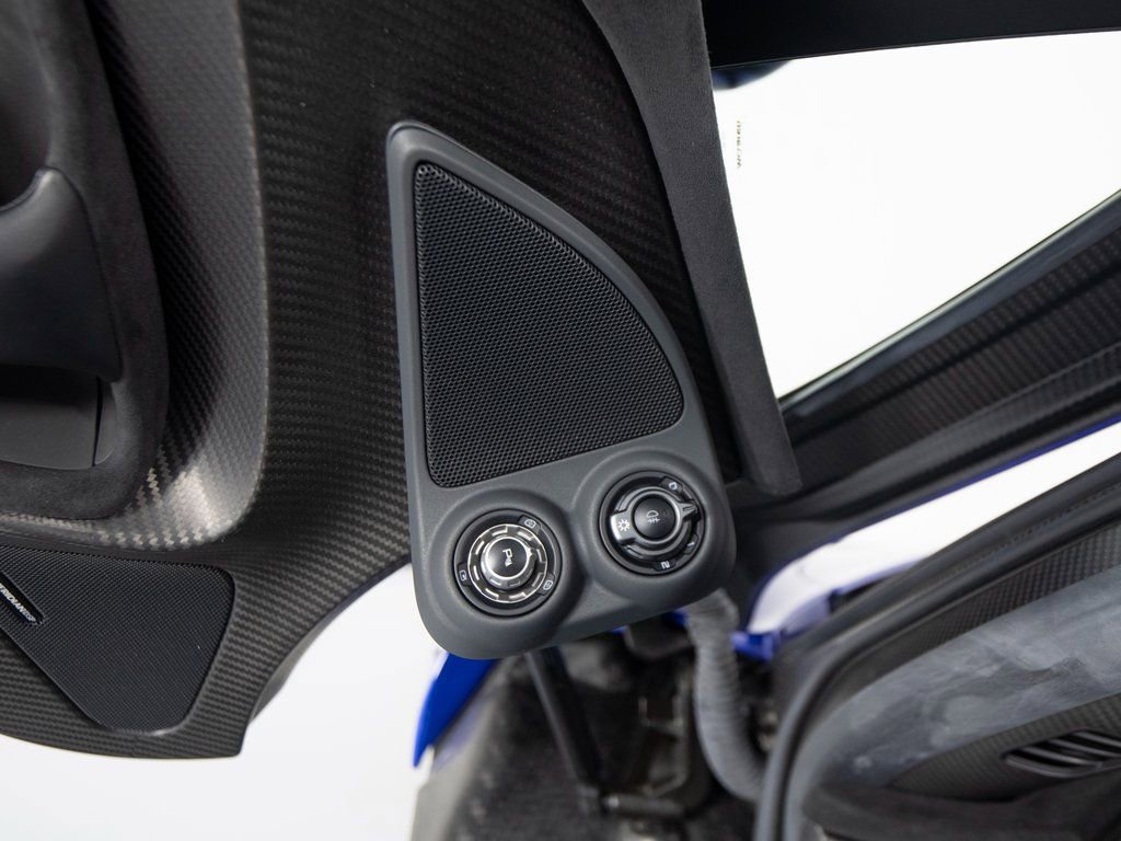 Used 2015 McLaren P1 photo 21