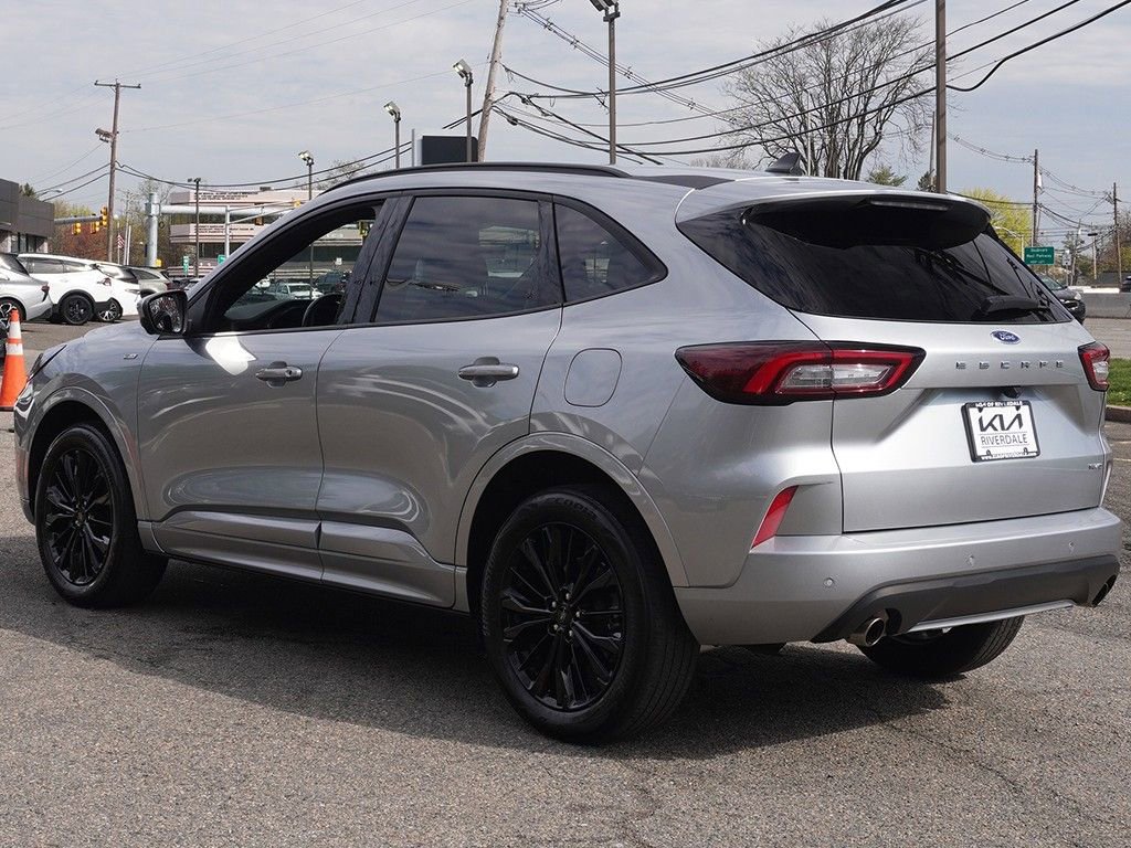 2023 Ford Escape ST-Line Elite