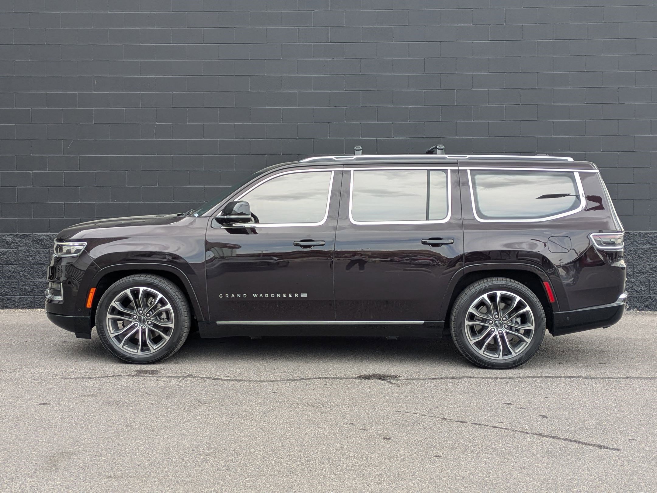2023 Jeep Grand Wagoneer Series III