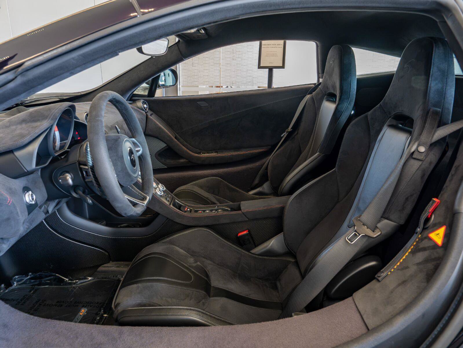 Used 2016 McLaren 675LT Coupe photo 61