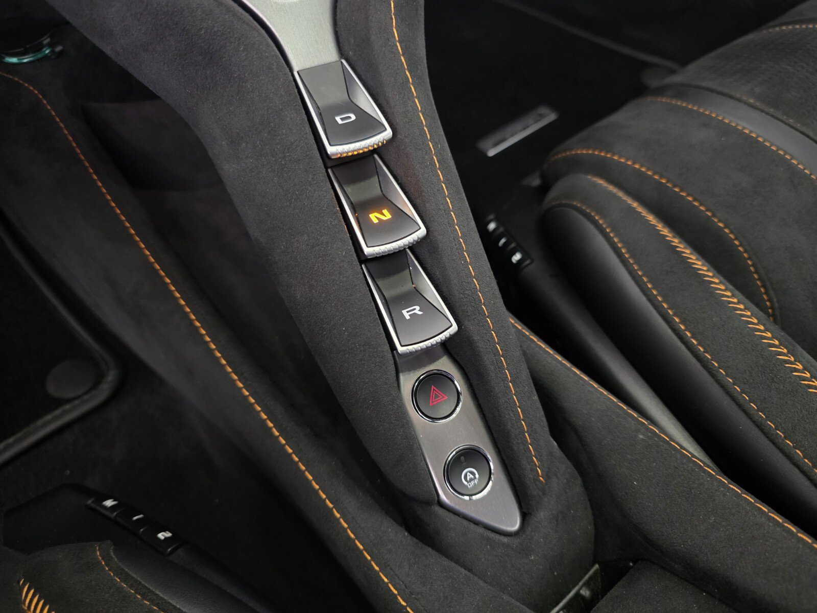 Used 2025 McLaren 750S photo 18