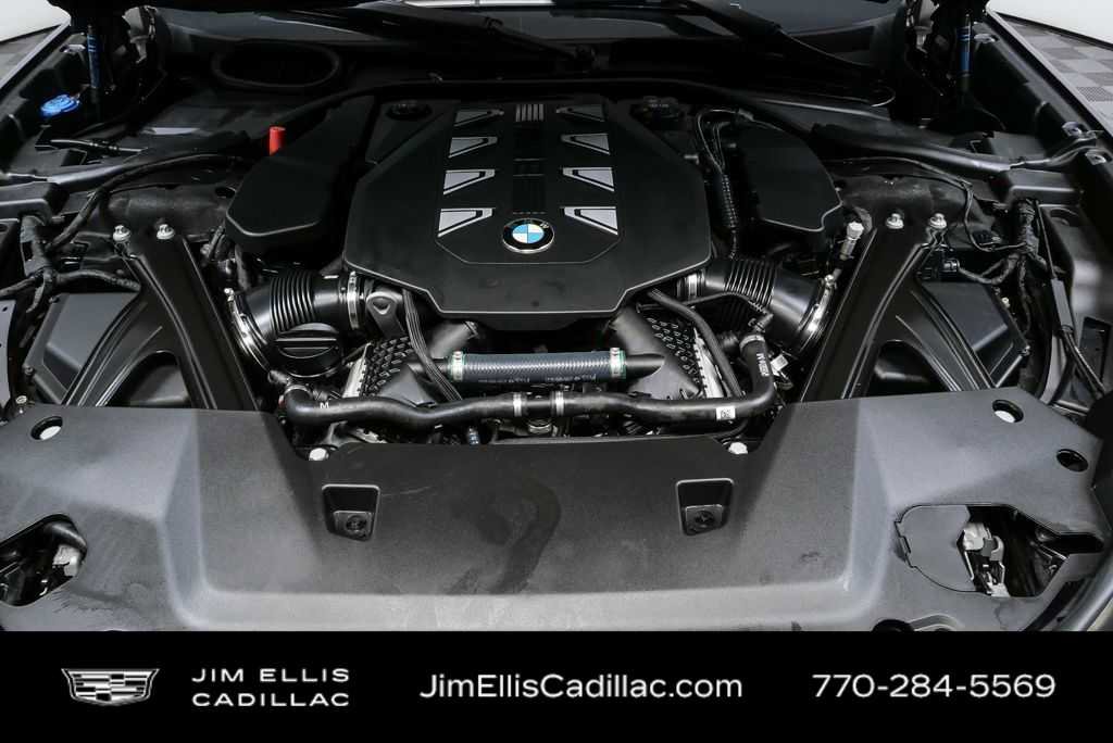 2023 BMW 760i xDrive