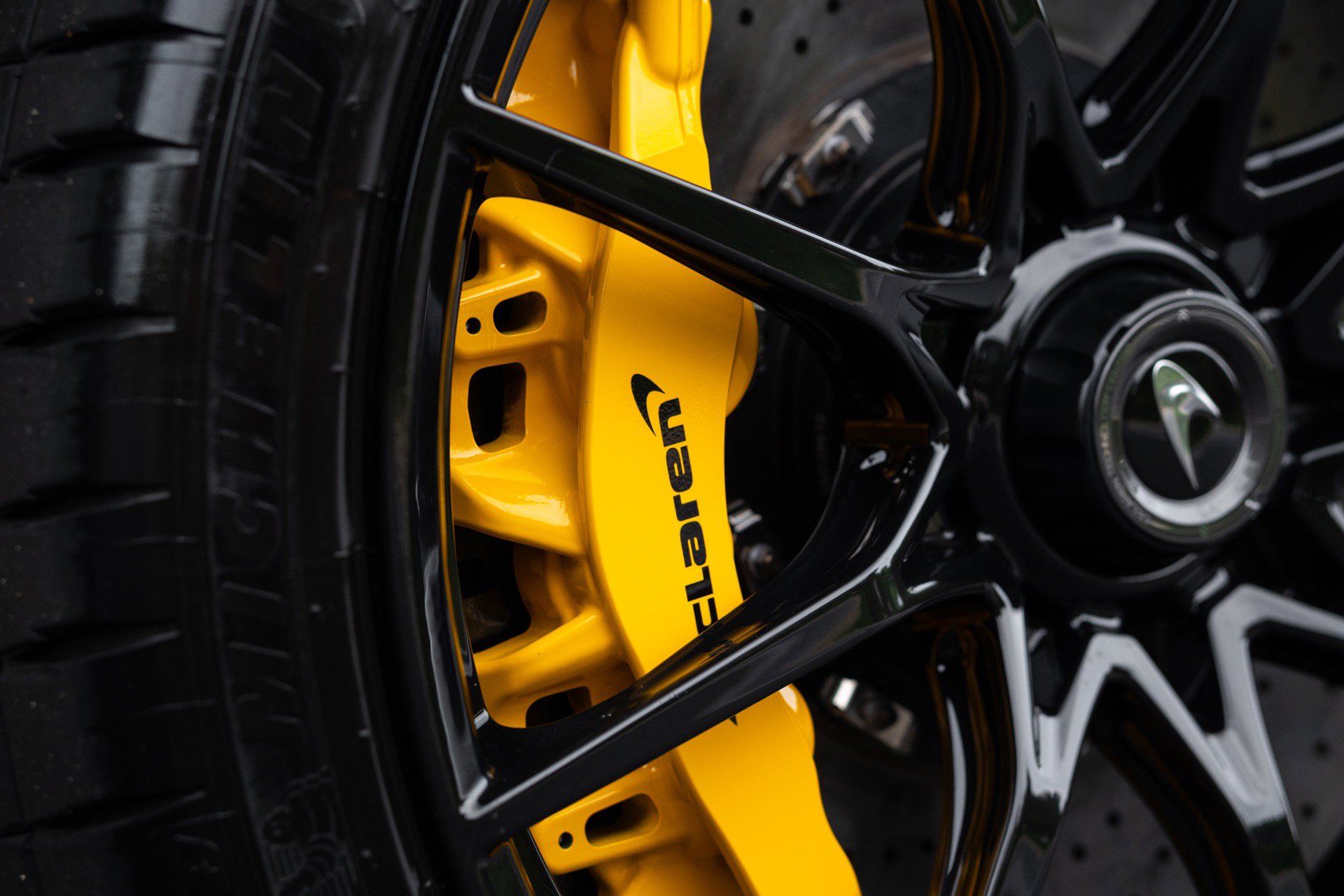 Used 2019 McLaren Senna photo 10