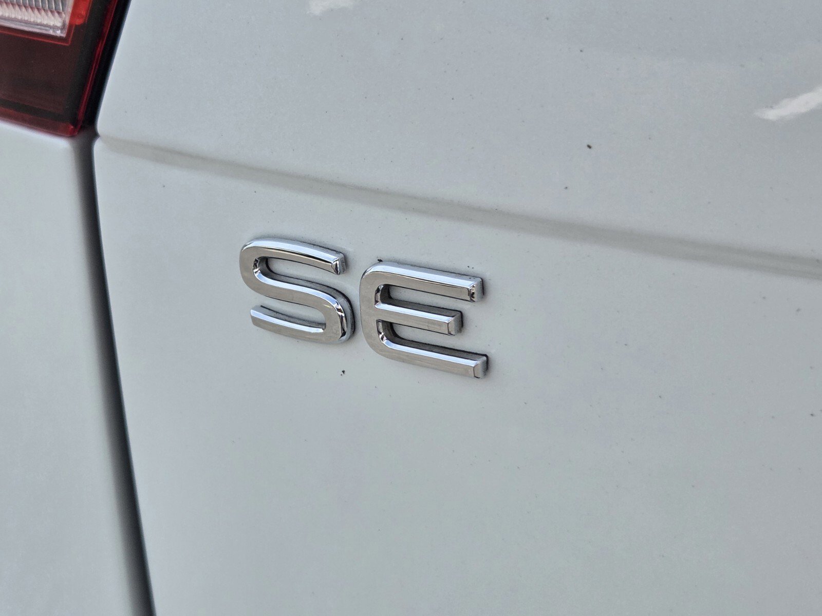 2024 Volkswagen Tiguan SE R-Line