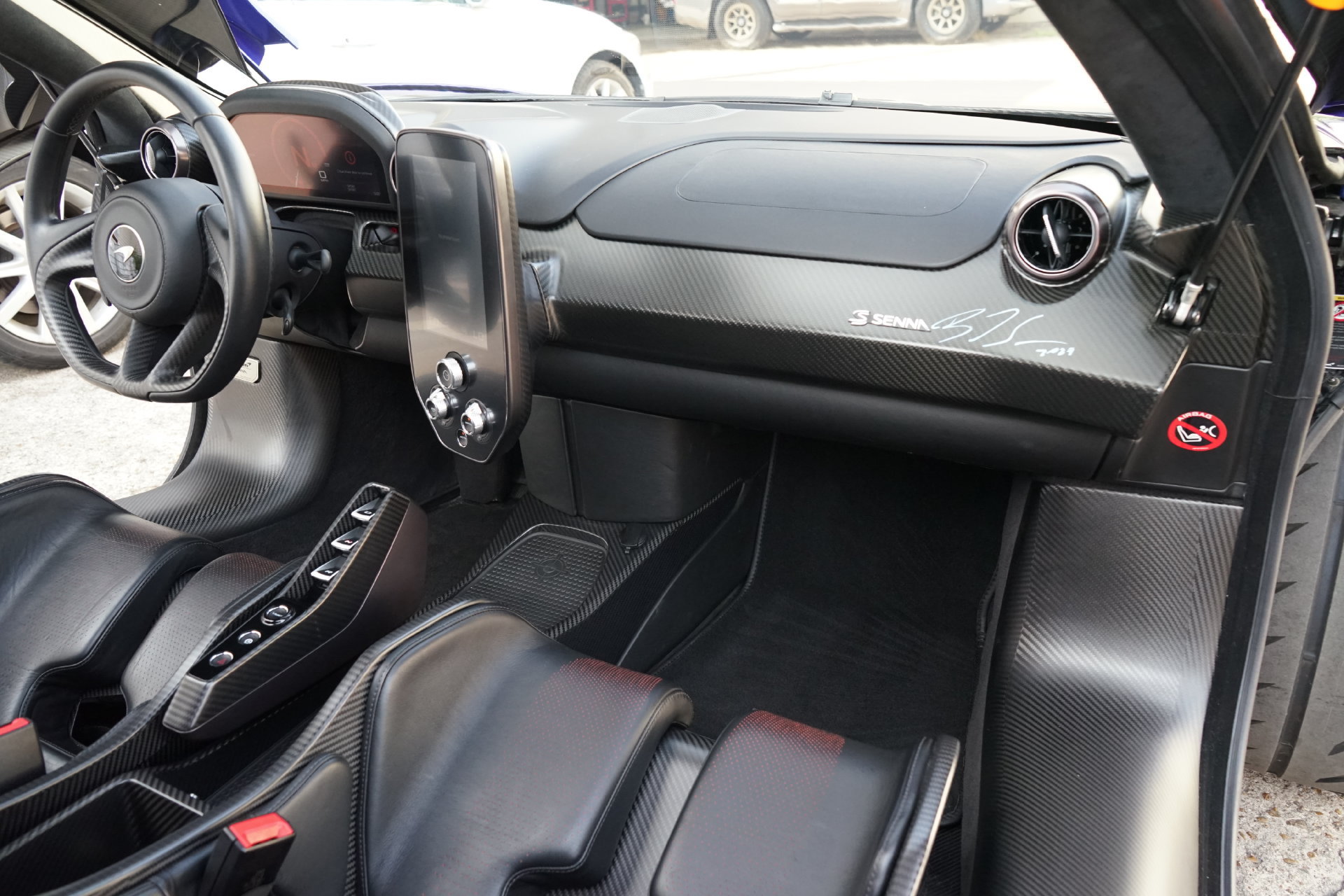 Used 2019 McLaren Senna photo 13