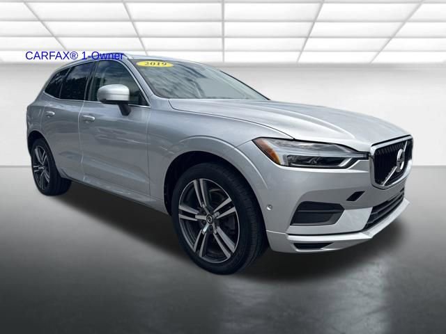 Used 2019 Volvo XC60 T6 Momentum w/ Multimedia Package