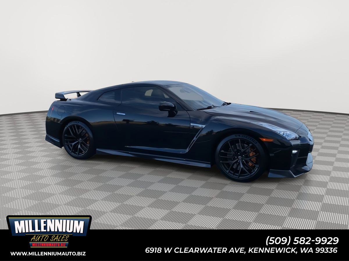 2018 Nissan GT-R Premium