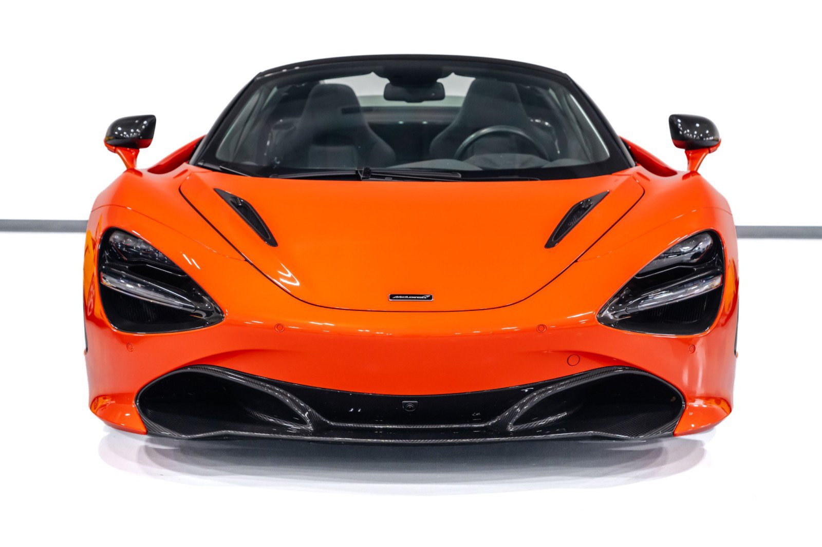 Used 2019 McLaren 720S Performance photo 4