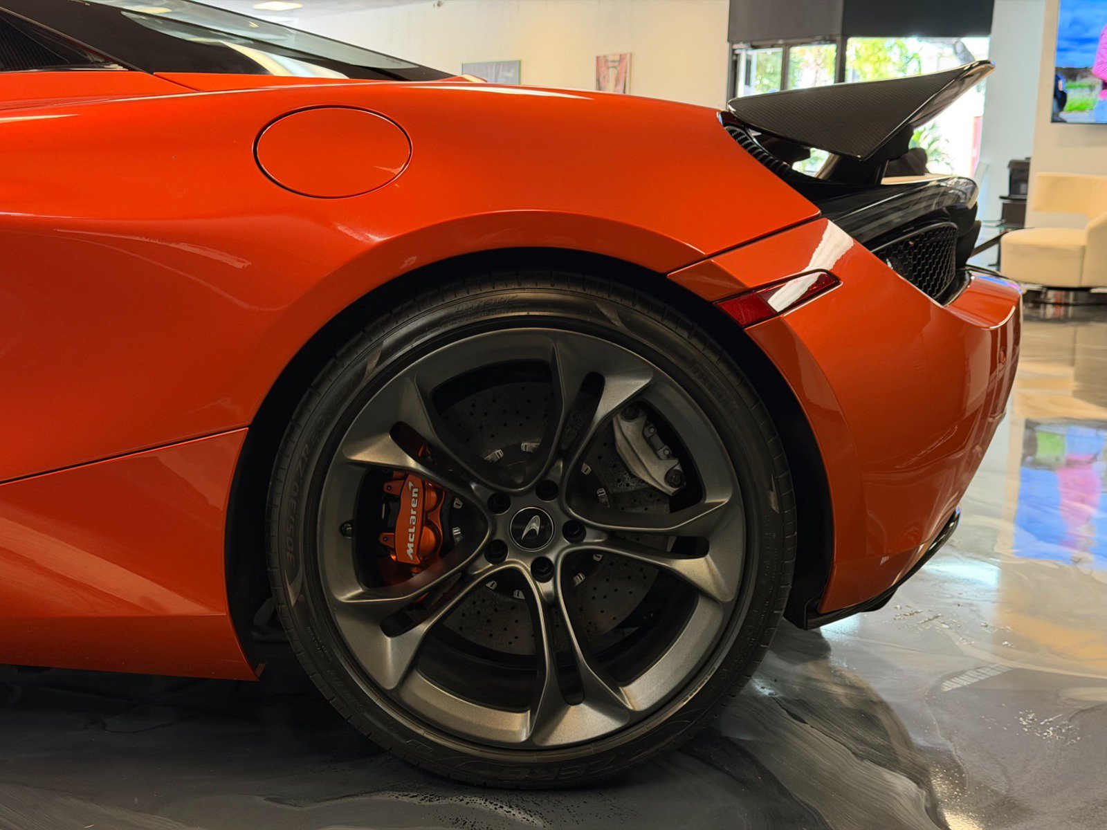 Used 2021 McLaren 720S Performance photo 12