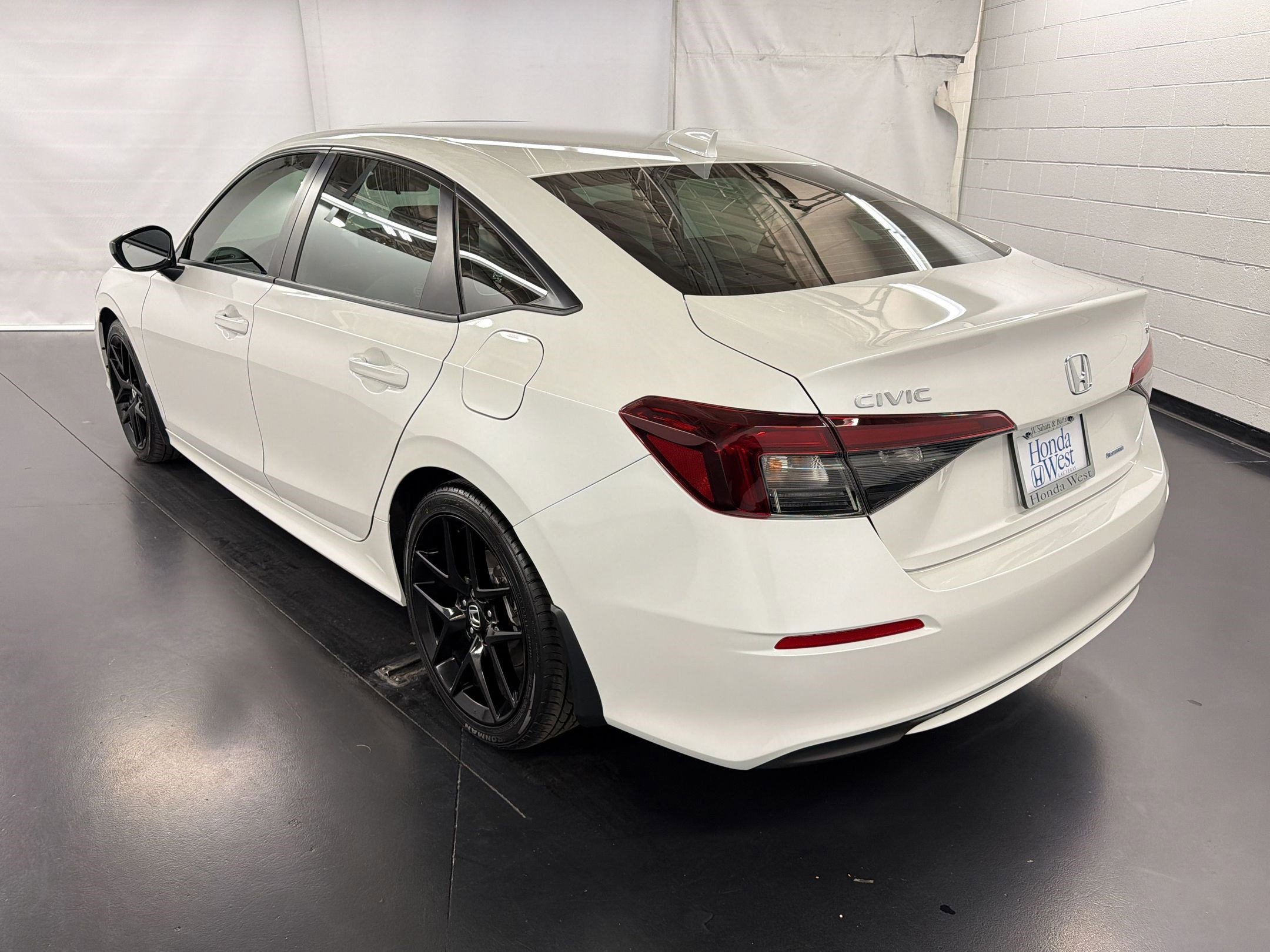 2025 Honda Civic FWD Hybrid Sedan