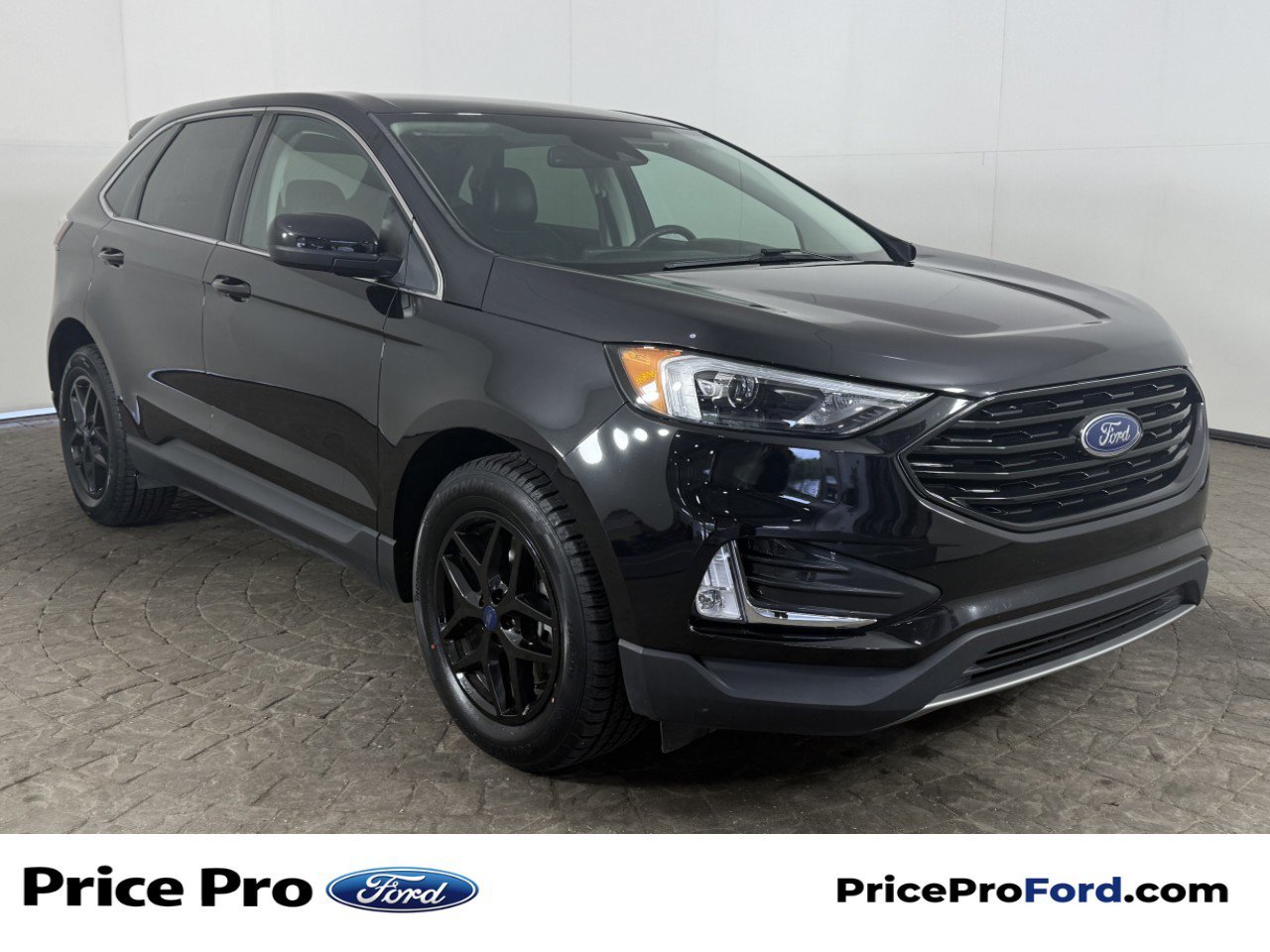 Used 2022 Ford Edge SEL w/ Convenience Package