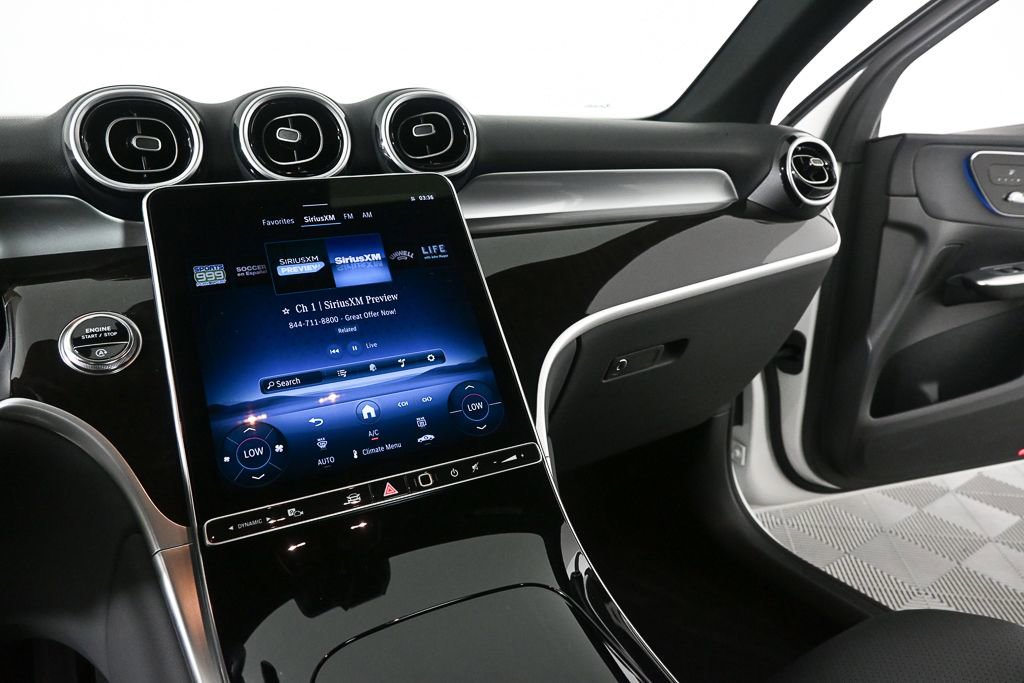 2025 Mercedes-Benz GLC 300 4MATIC