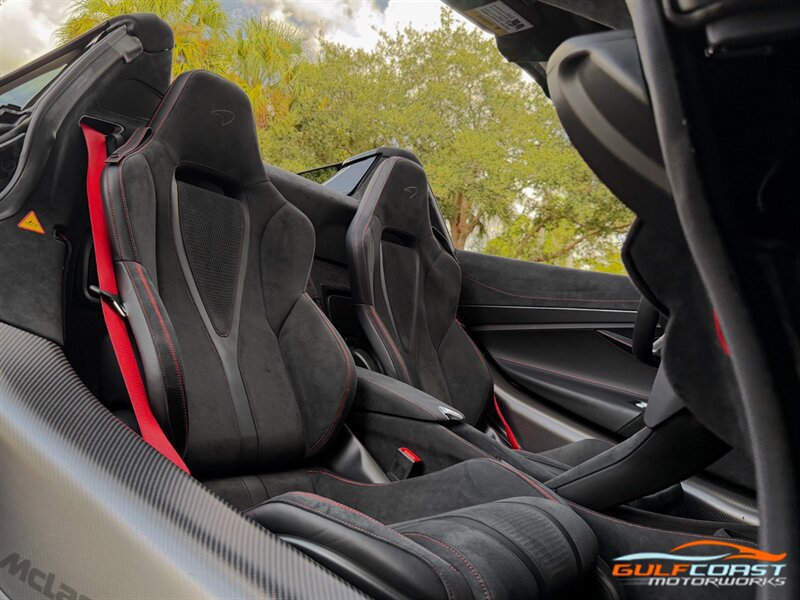 Used 2024 McLaren 750S Spider photo 29