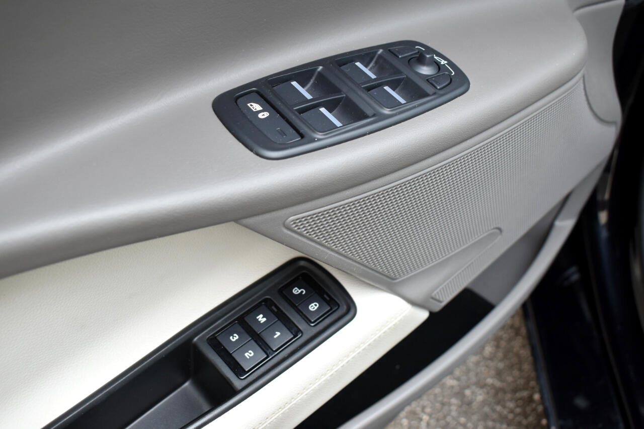 2019 Jaguar XE Prestige