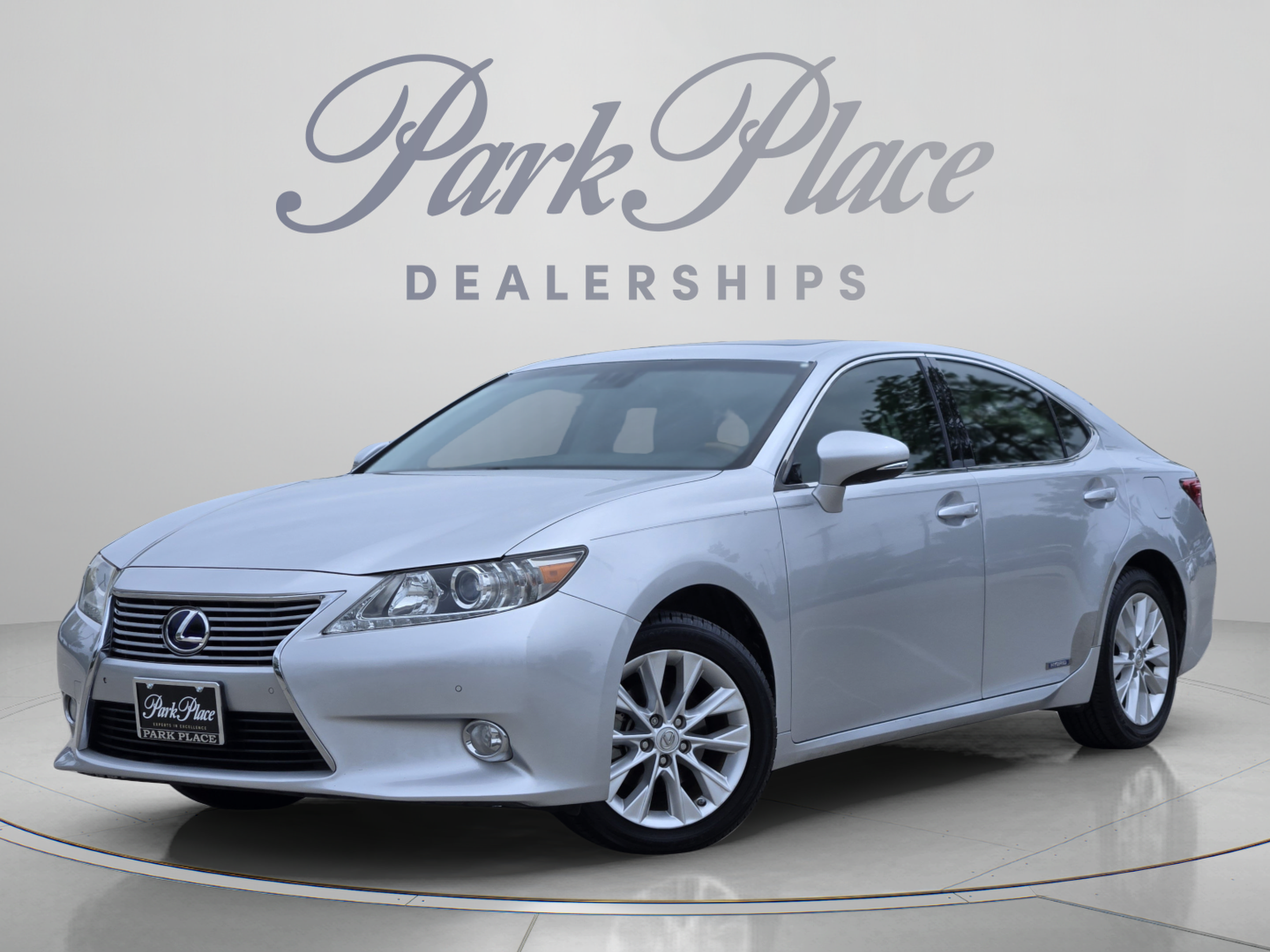 Used 2013 Lexus ES 300h w/ Luxury Pkg
