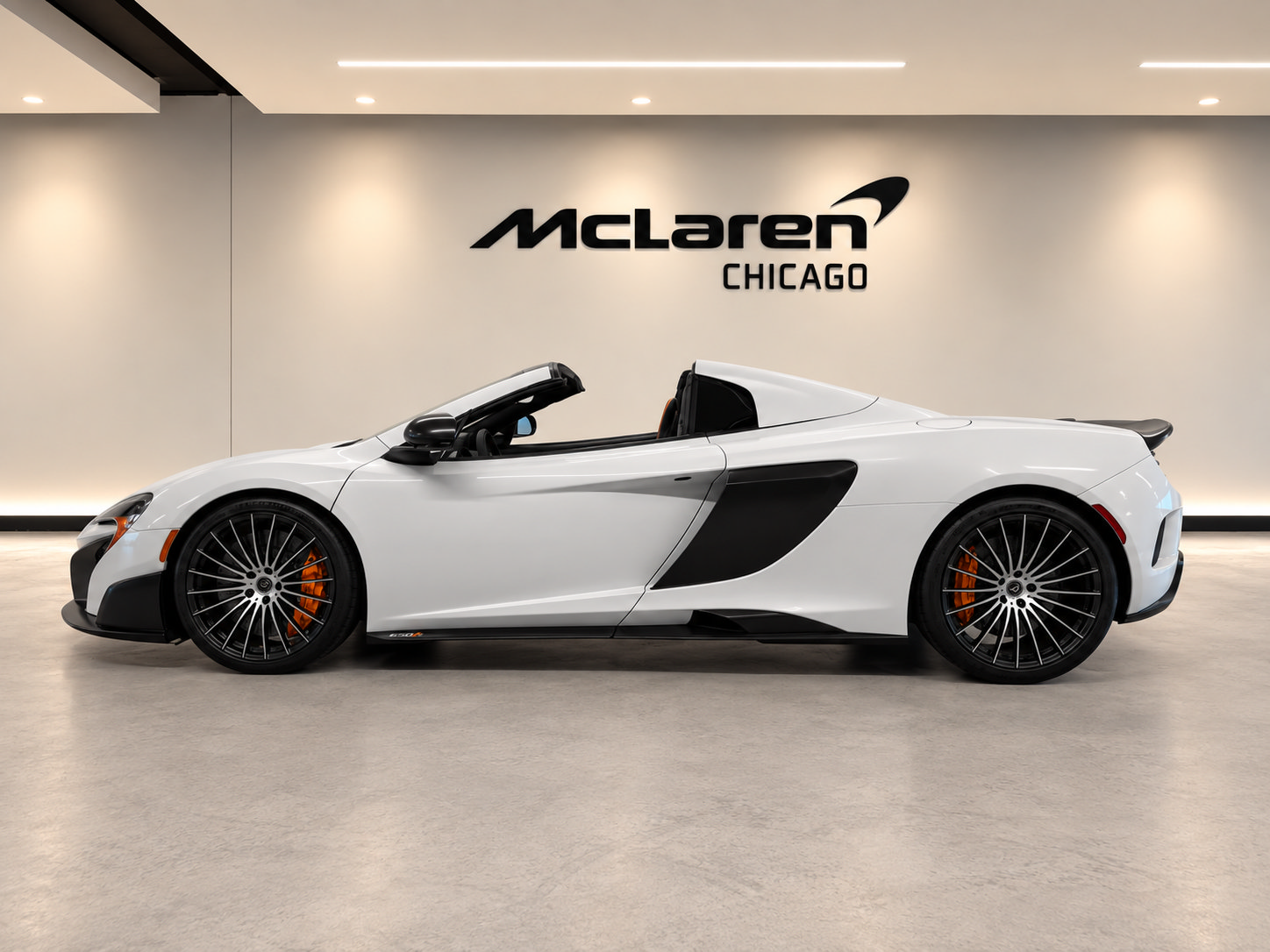 Used 2016 McLaren 675LT Spider photo 32