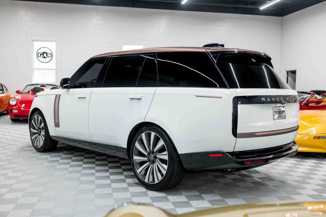 2024 Land Rover Range Rover SV