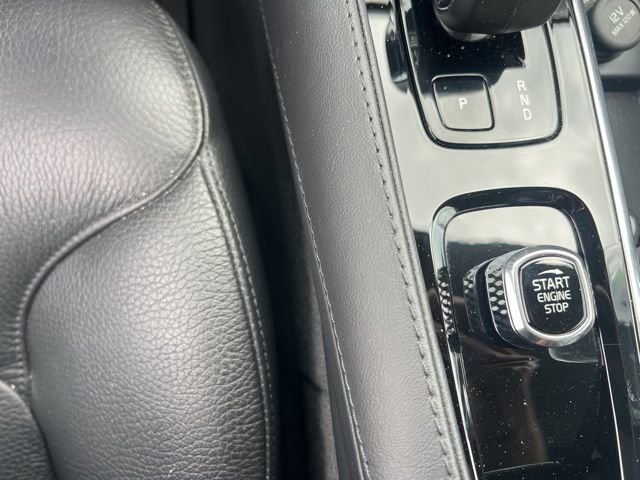 2023 Volvo Xc90 B5 Plus