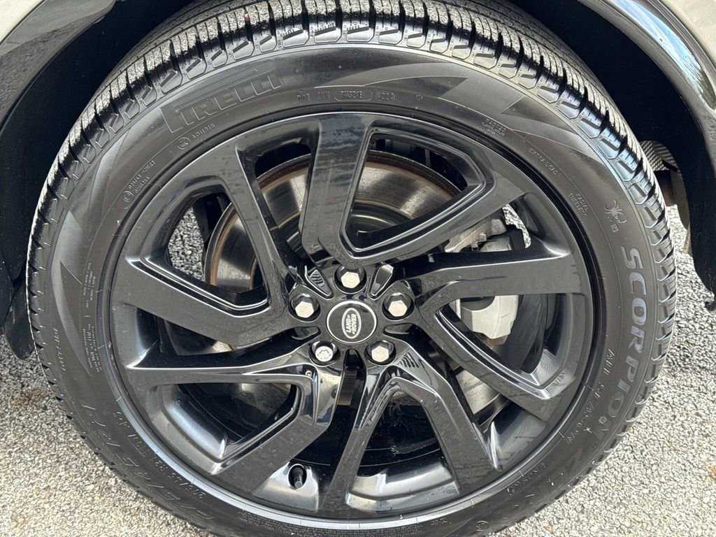 2025 Land Rover Discovery Dynamic SE