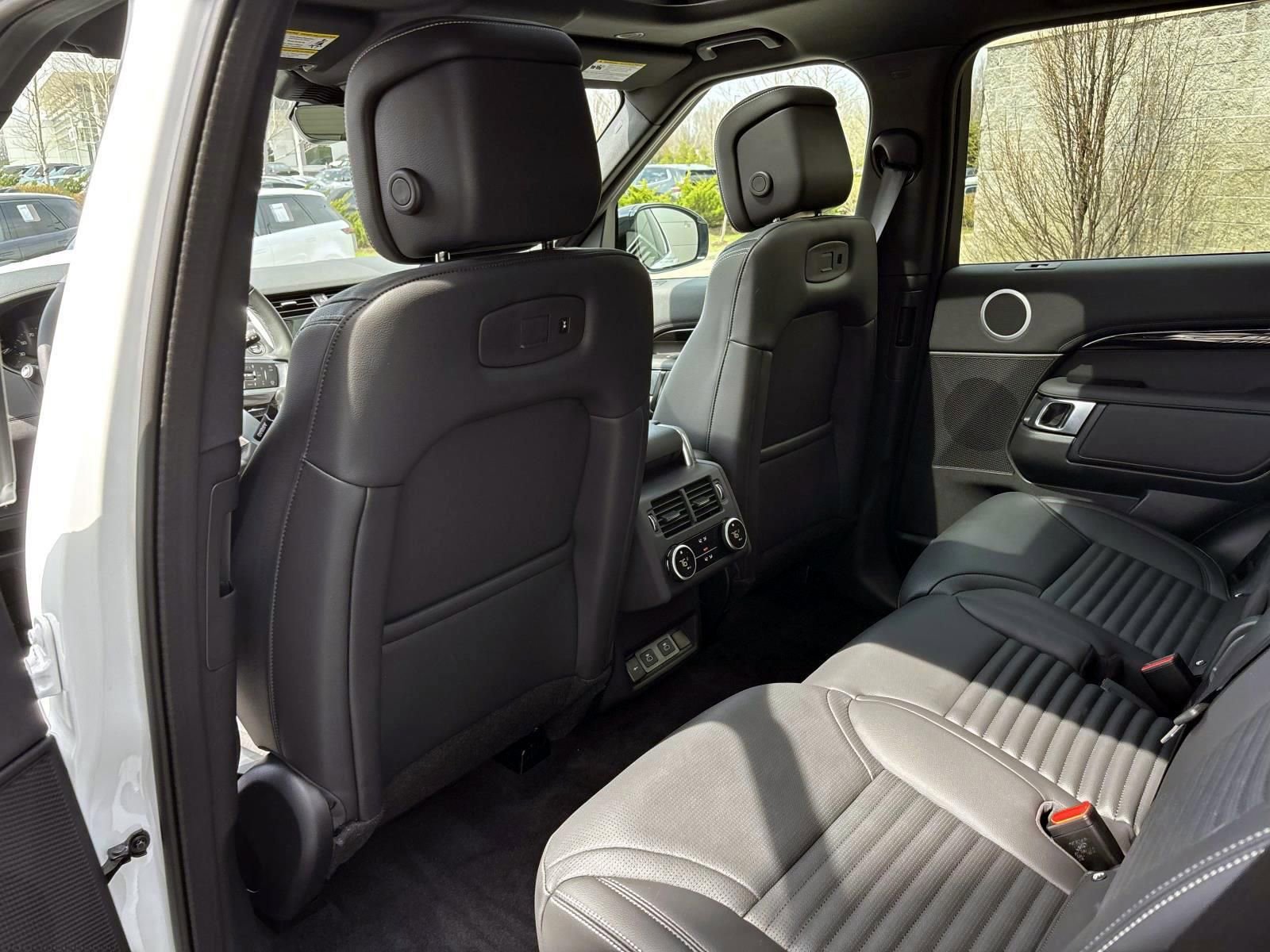 2025 Land Rover Discovery S