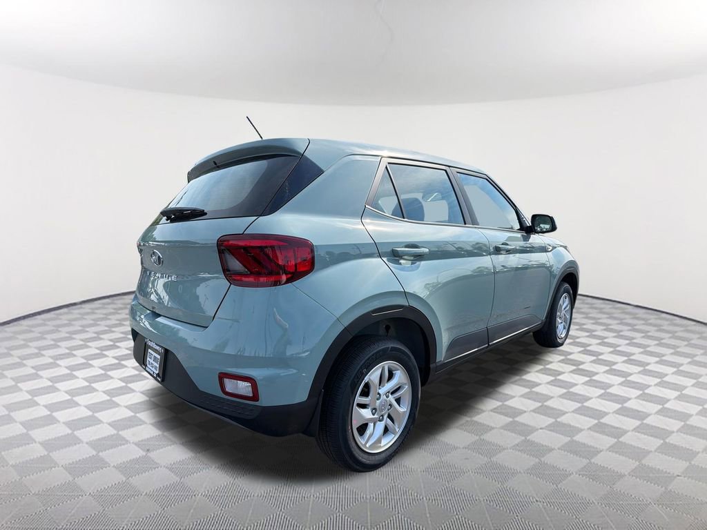 2026 Hyundai Venue SE