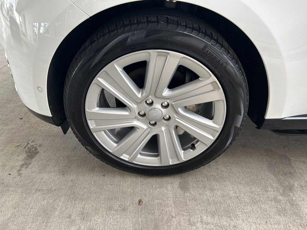 2023 Land Rover Range Rover SE