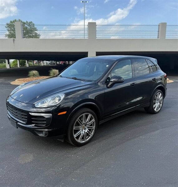 Used 2017 Porsche Cayenne Platinum Edition w/ Premium Package (PJV)