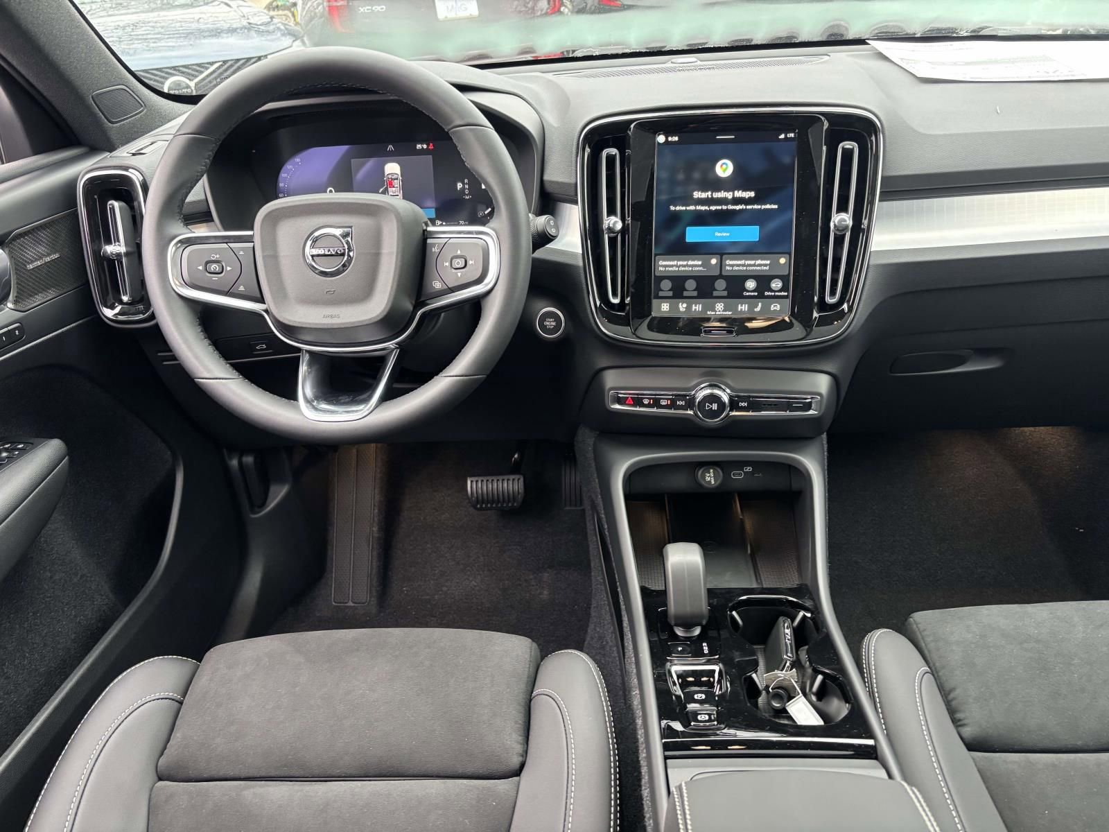 2026 Volvo Xc40 B5 Ultra