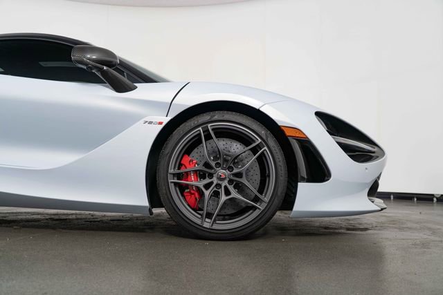 Used 2018 McLaren 720S Luxury photo 11