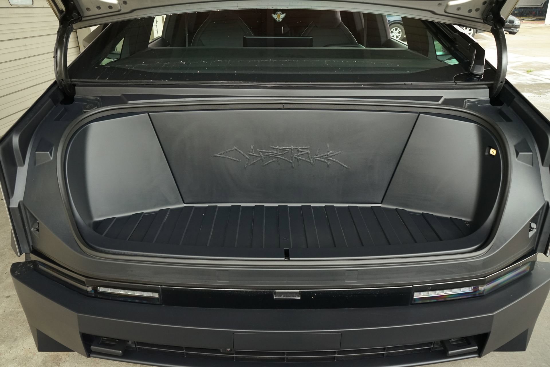 2024 Tesla Cybertruck Cyberbeast