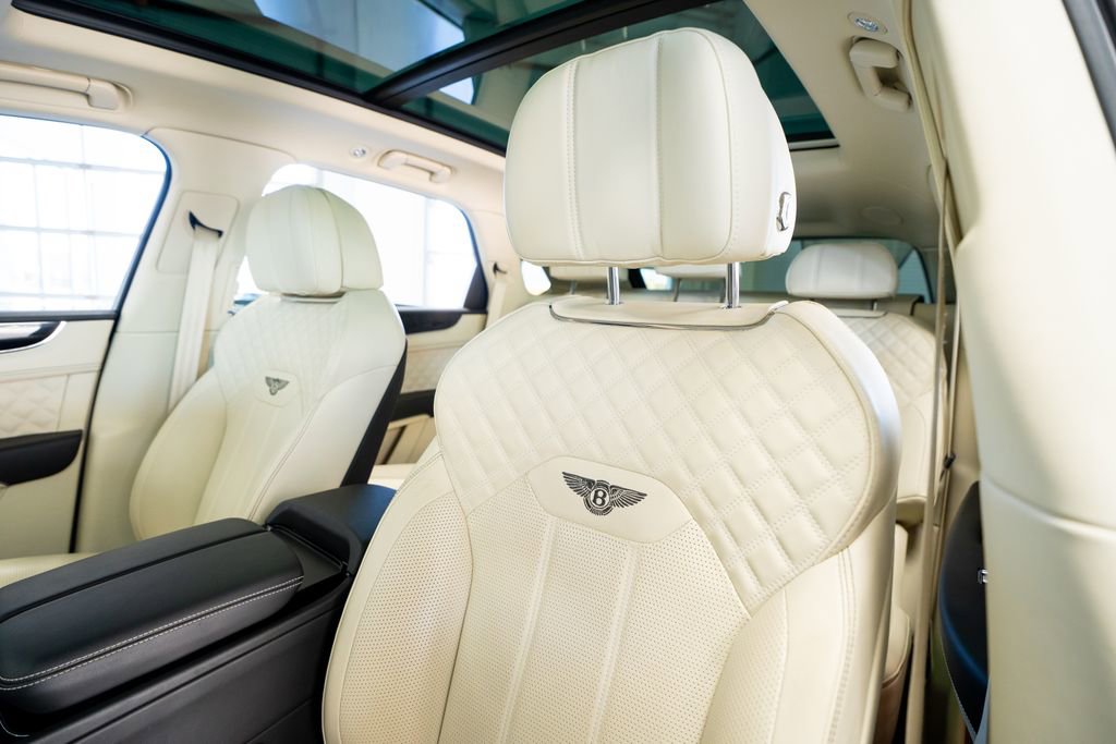 2021 Bentley Bentayga Plug-In Hybrid