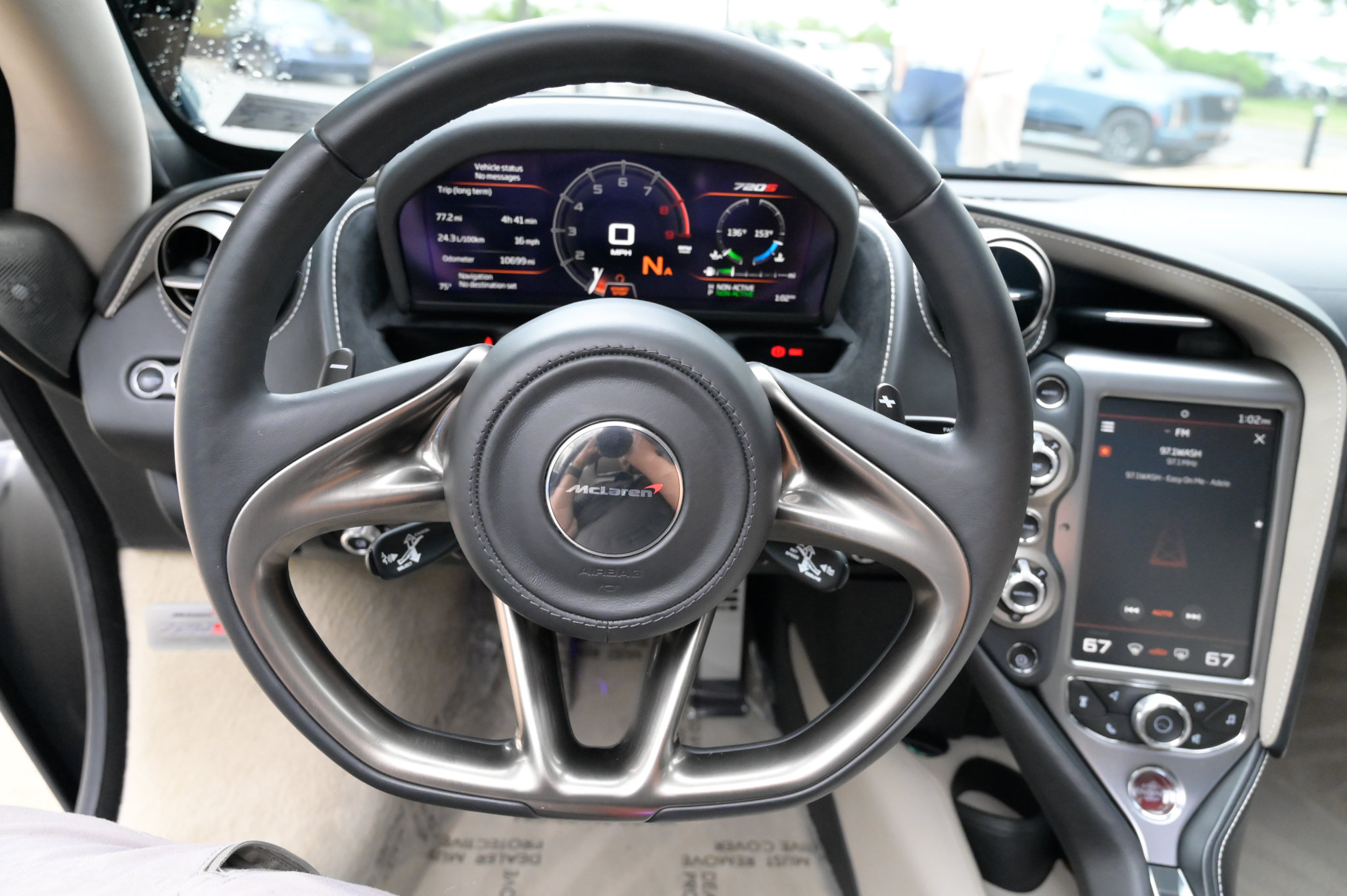 Used 2018 McLaren 720S Luxury photo 23