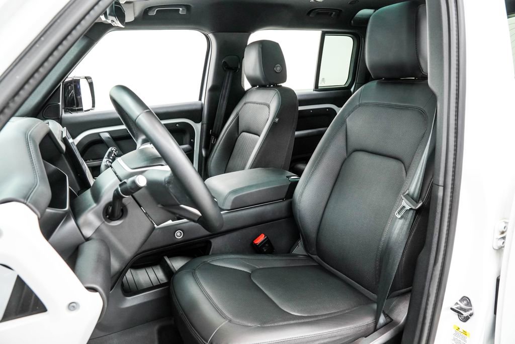 2025 Land Rover Defender 110 S