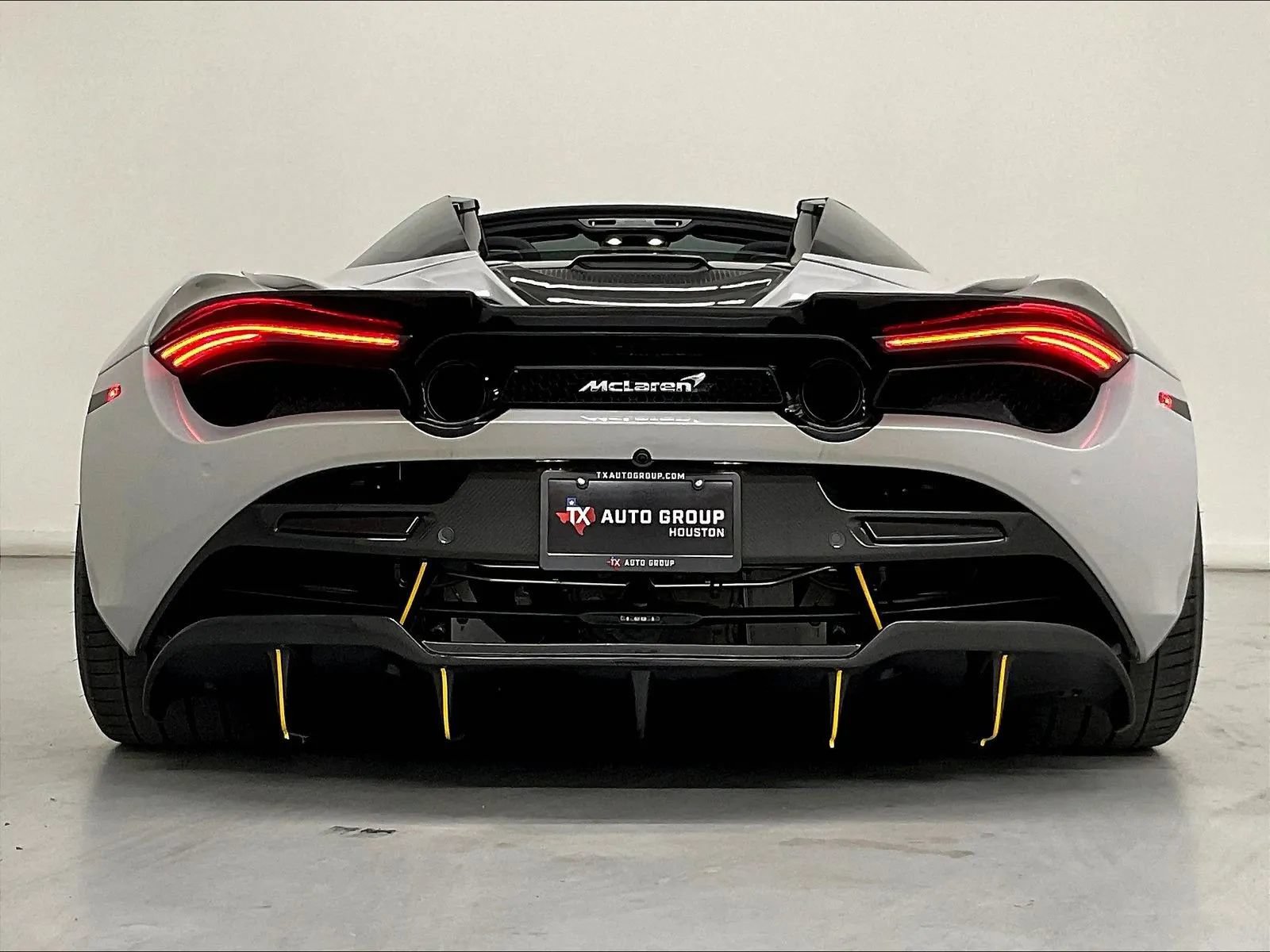 Used 2019 McLaren 720S Performance photo 8