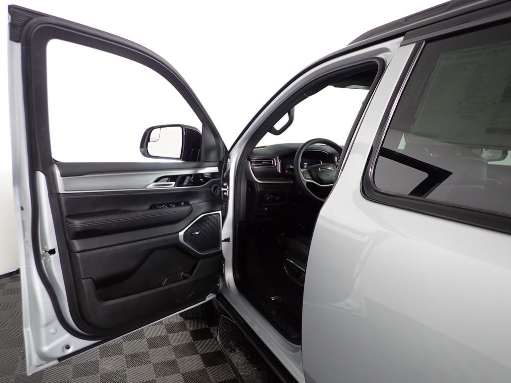 2026 Jeep Grand Wagoneer 4WD