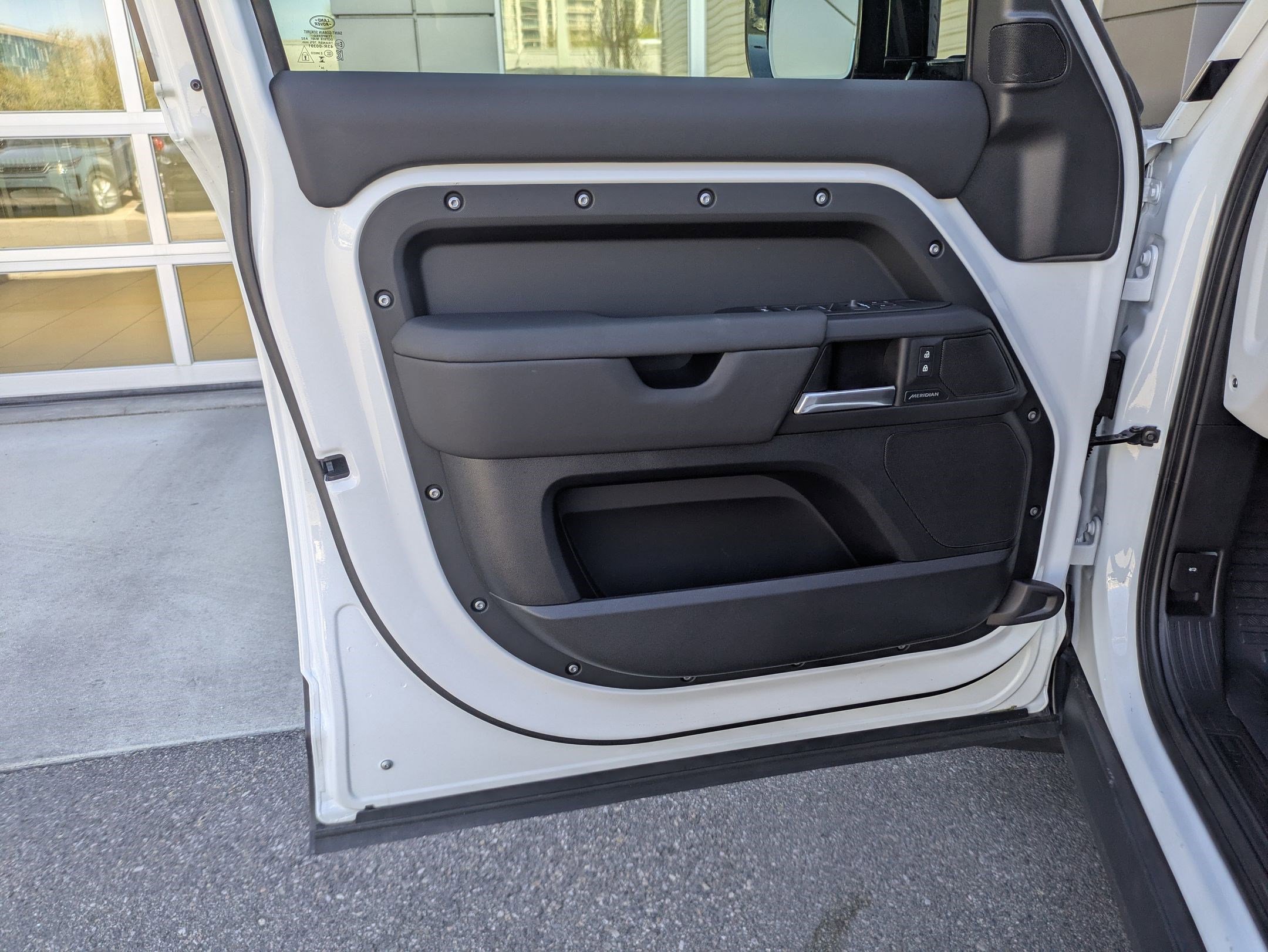 2025 Land Rover Defender 110 S