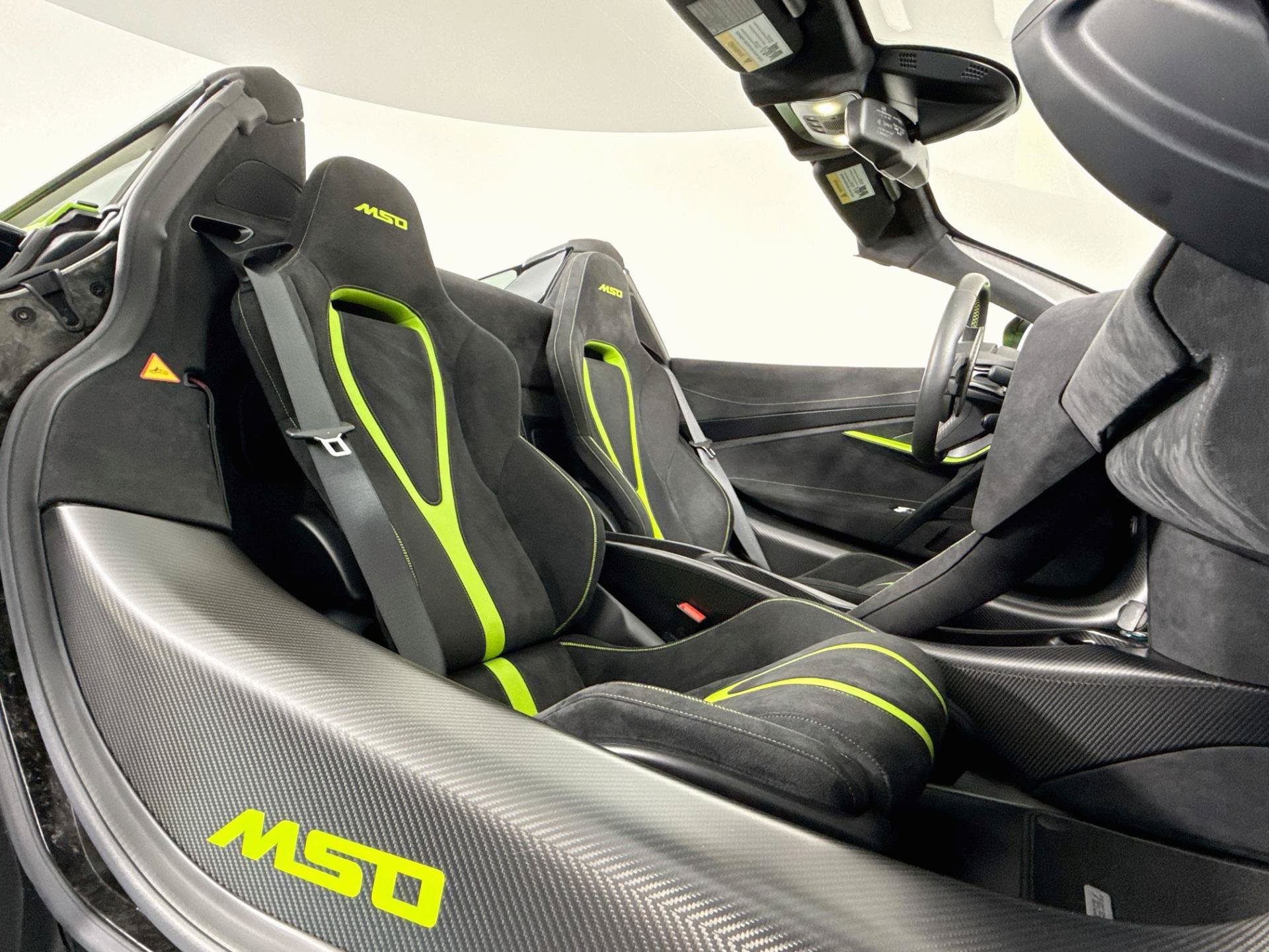 Used 2022 McLaren 765LT photo 28
