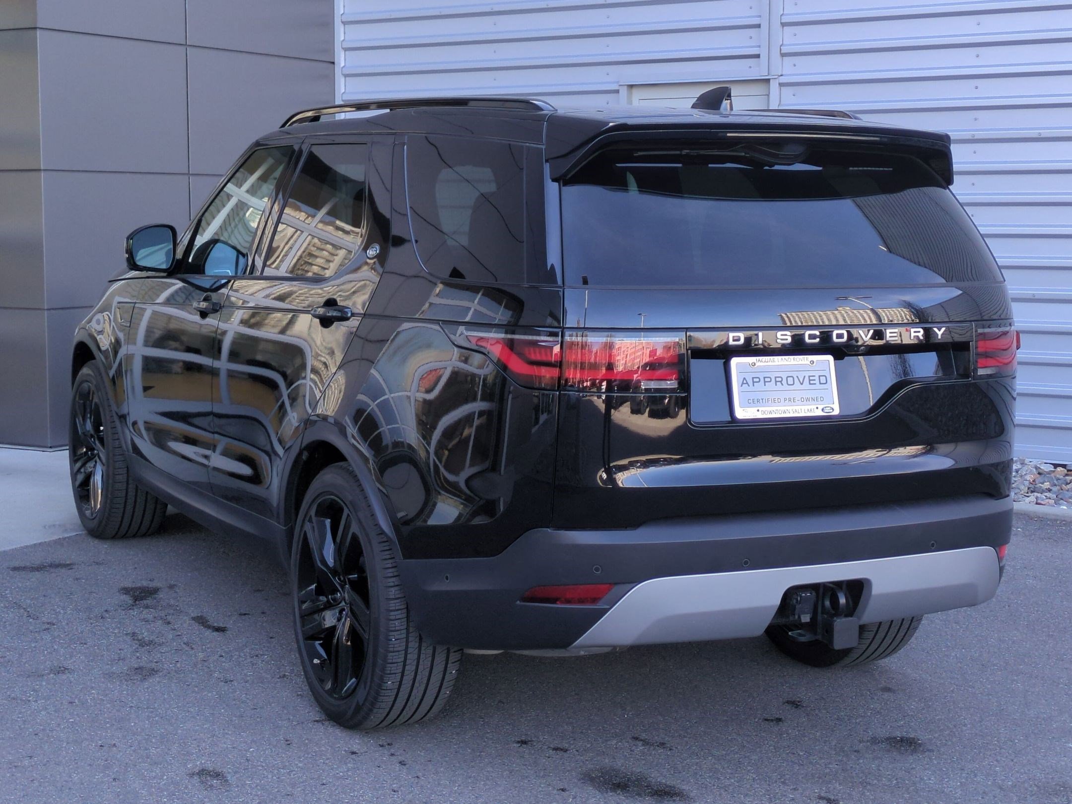 2025 Land Rover Discovery S