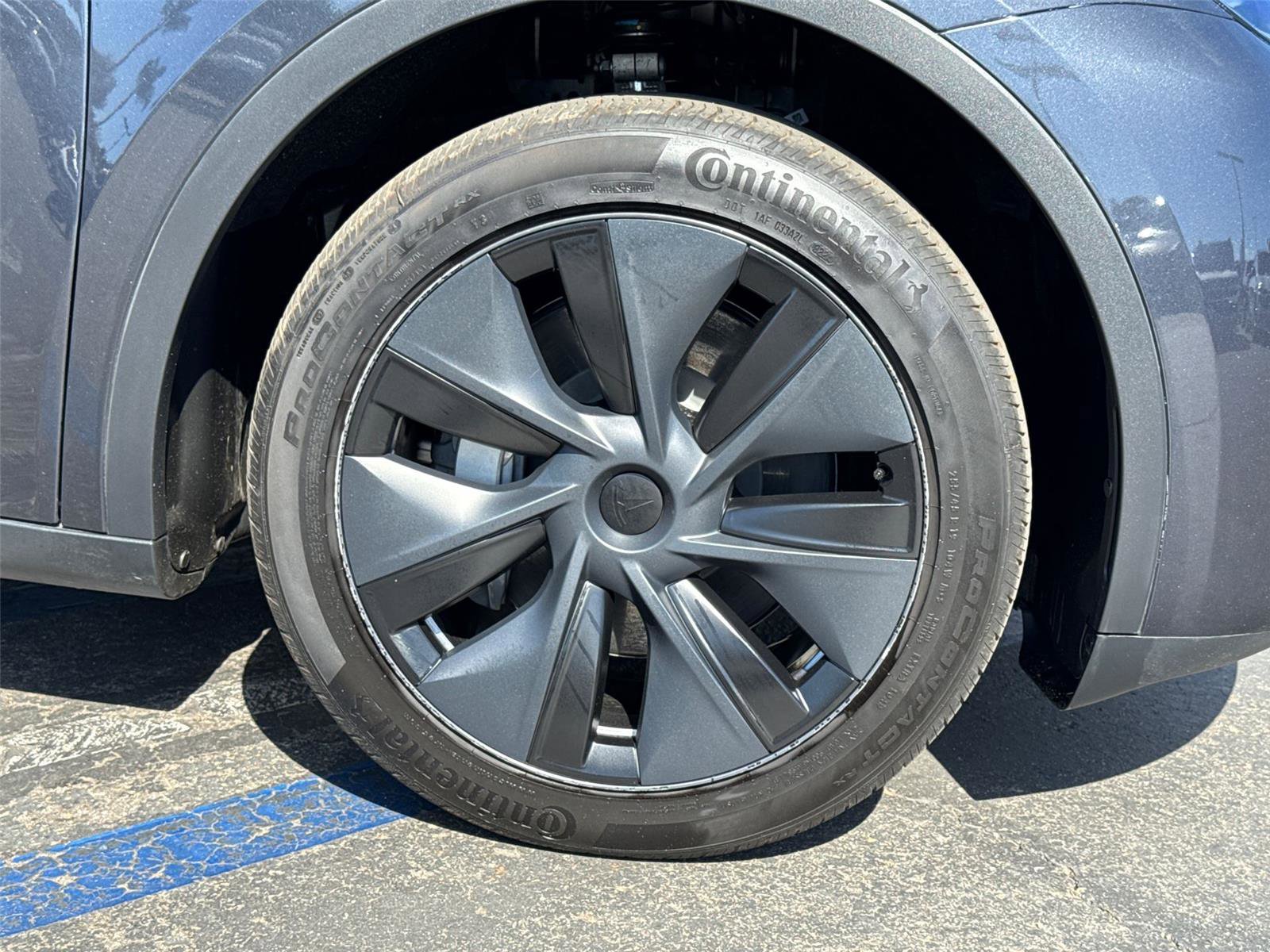 2025 Tesla Model Y Long Range