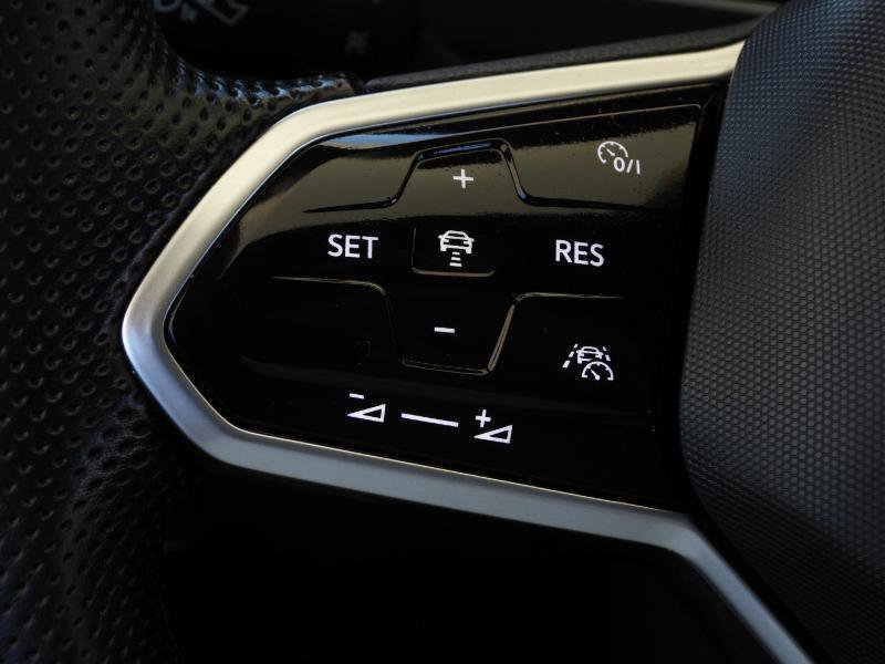 2022 Volkswagen Tiguan SE R-Line