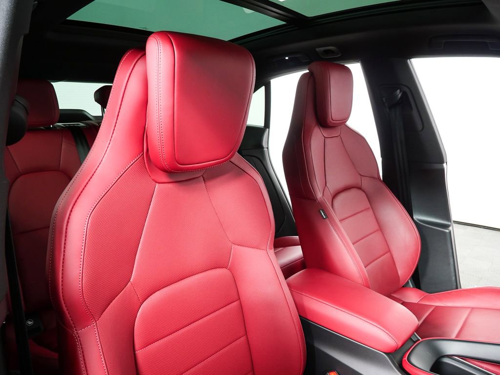 2025 Porsche Macan 4 Electric