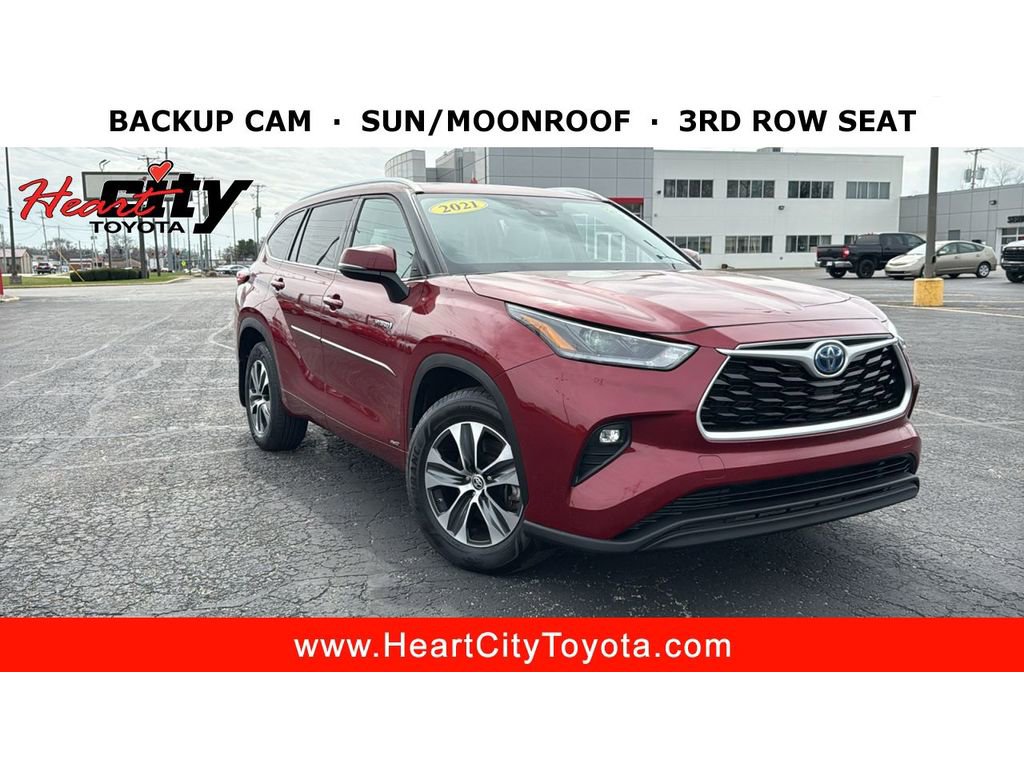 Used 2021 Toyota Highlander XLE