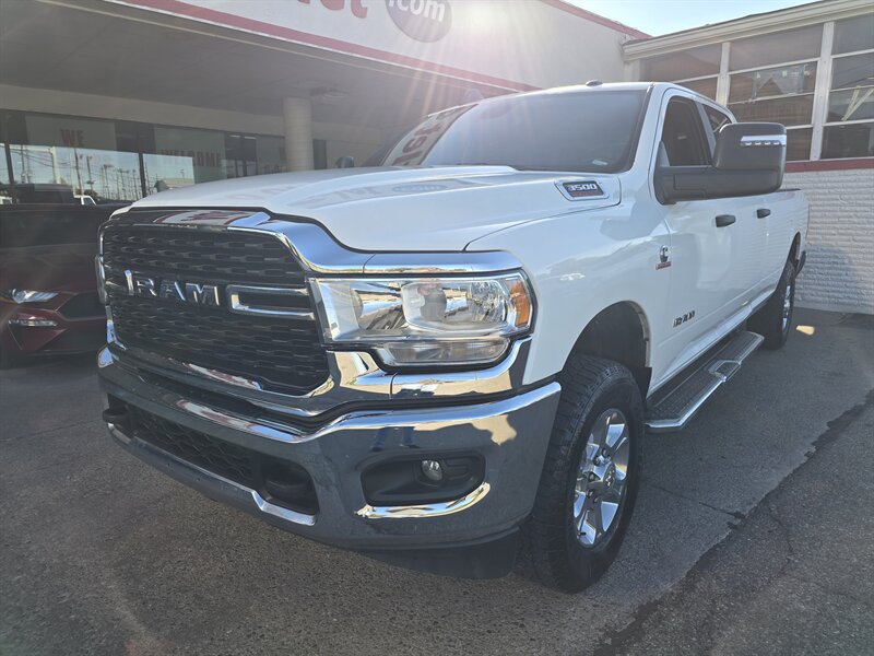2024 Ram 3500 Big Horn 4x4 Crew Cab 8' Box for sale in Hamilton, OH
