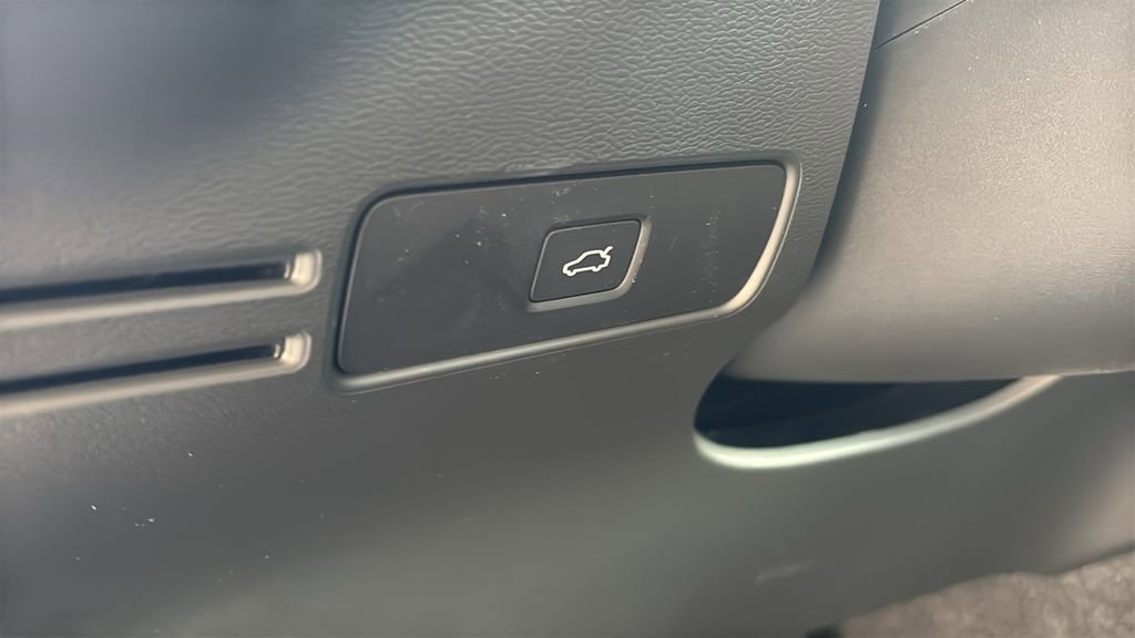 2026 Volvo Xc40 B5 Ultra