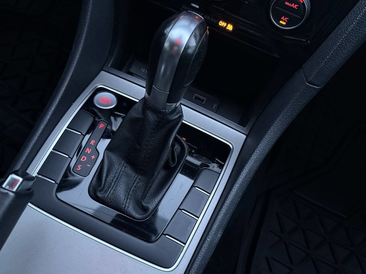 2020 Volkswagen Passat 2.0T SE