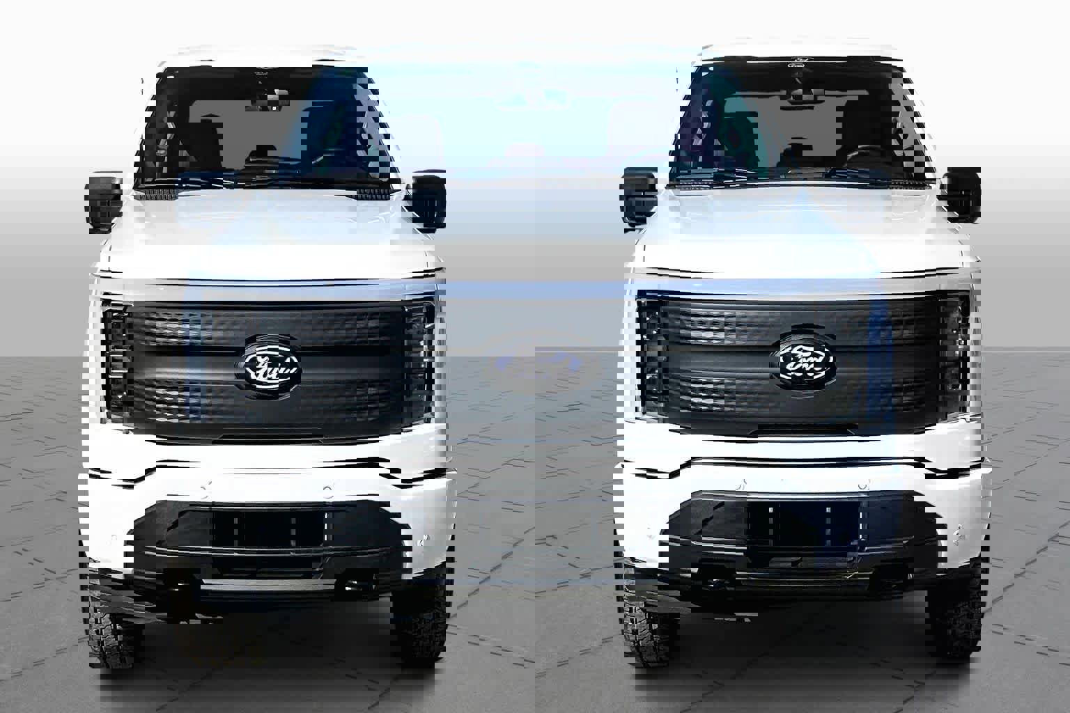 2025 Ford F150 Lightning Flash